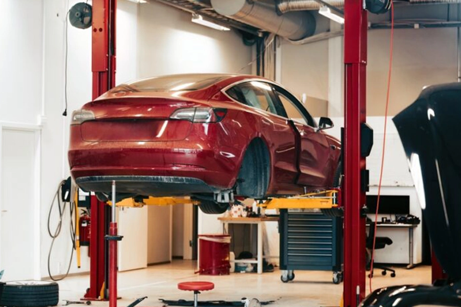 EV Servicing in Nottingham: Why You Don’t Need the Main Dealer to Keep Your Warranty